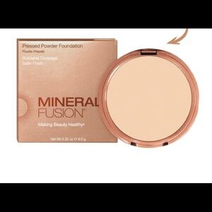 Mineral Fusion PRESSED POWDER FOUNDATION olive-3